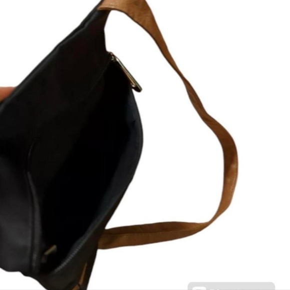 Stone Mountain Crossbody Purse - Picture 3 of 5